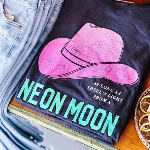 🆕 Neon Moon Graphic Tee - Picture 7 of 8